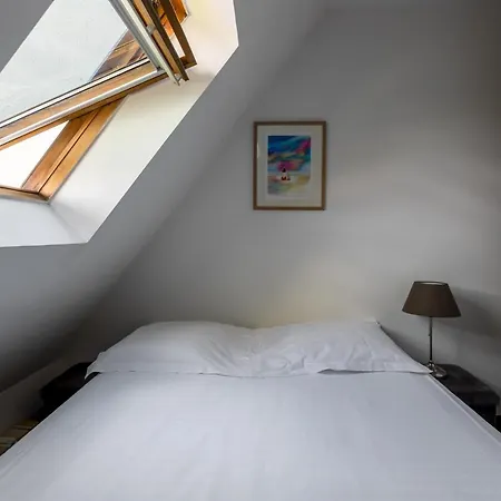 Veeve - Footsteps From The Arc De Triomphe Appartement *